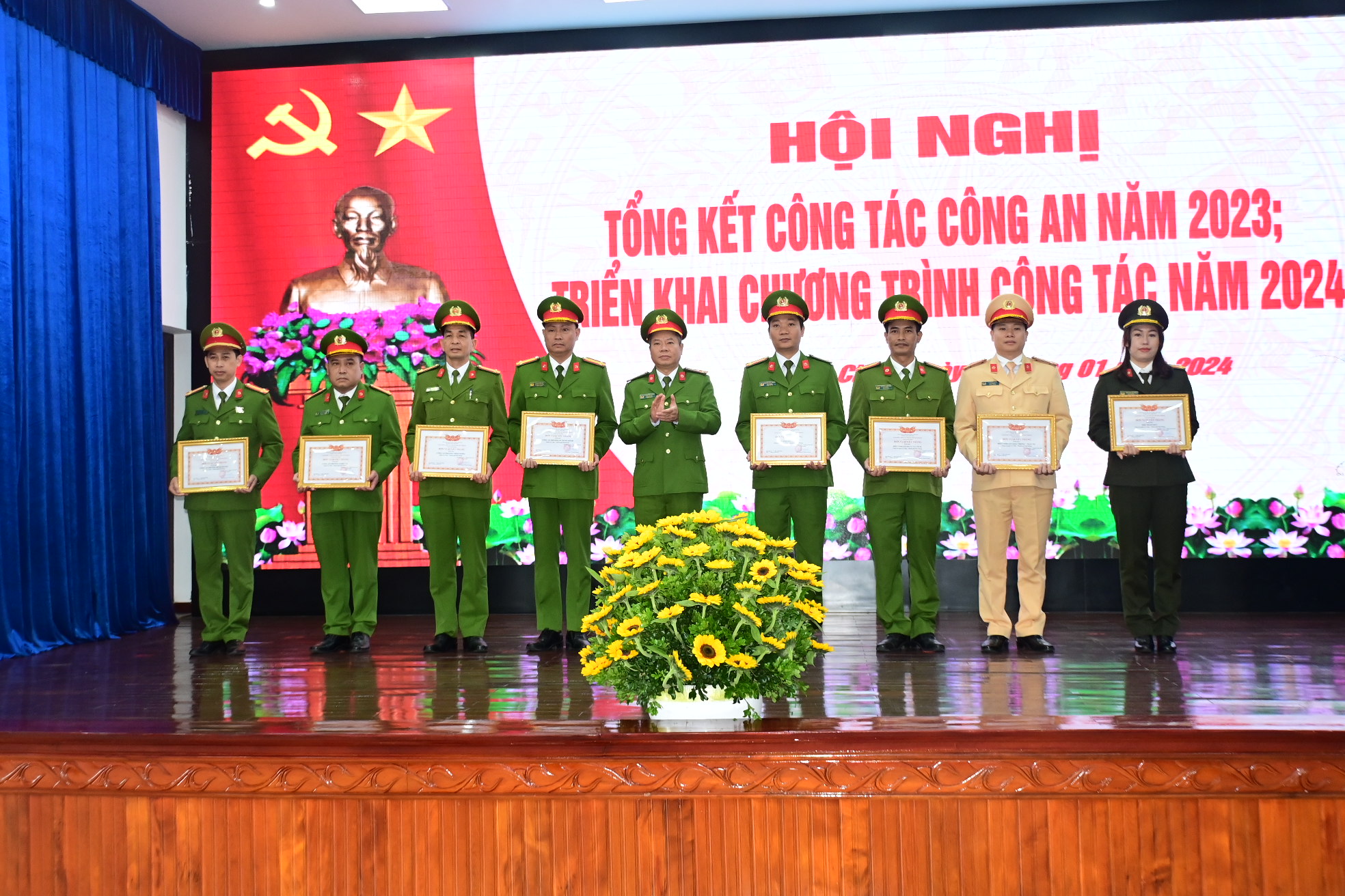 Công an quận Lê Chân: Tổng kết công tác công an năm 2023 và triển khai chương trình công tác năm 2024